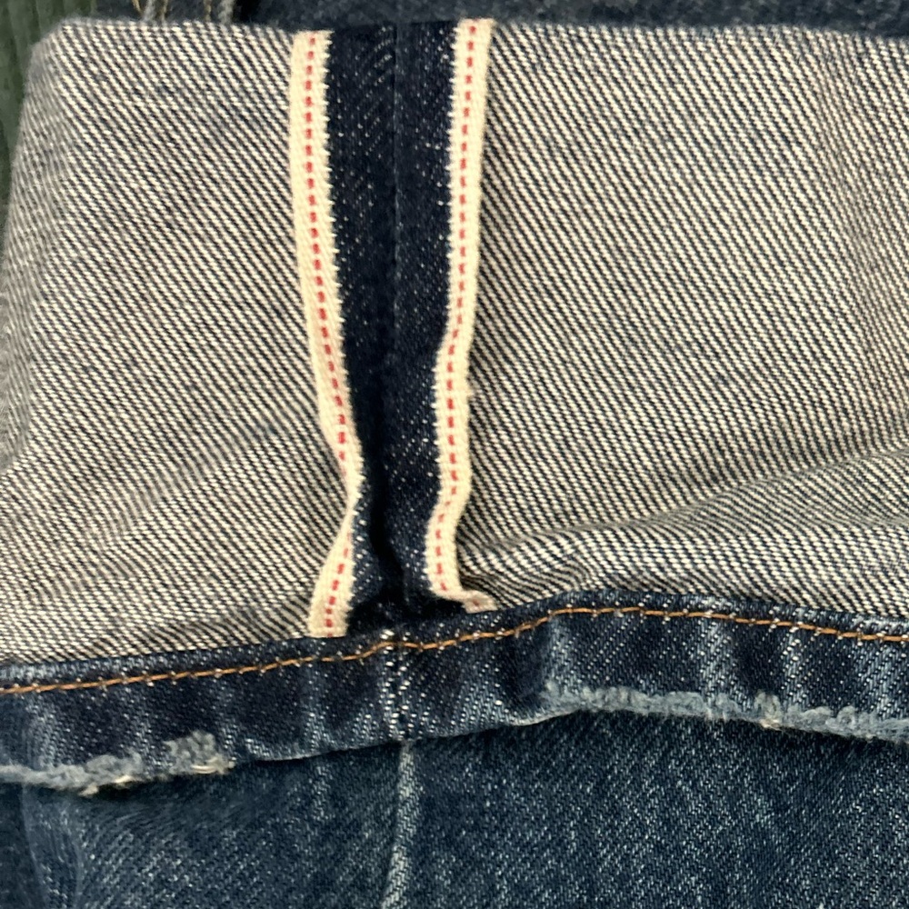 Levi's Classic Blue Jeans- washed never worn - Picture 5 of 5